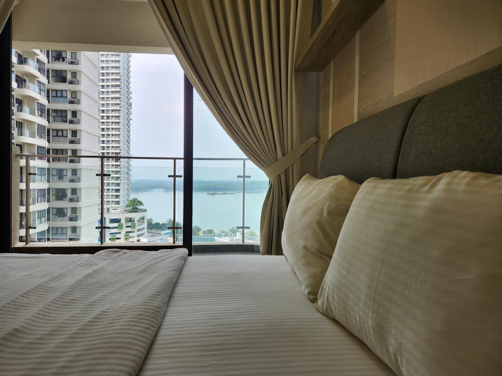 Hotel Country Garden Danga Bay By Widebed Jb Johor Bahru Esterno foto